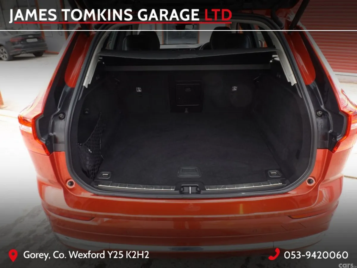 Volvo XC60 Estate, Diesel, 2022, Orange