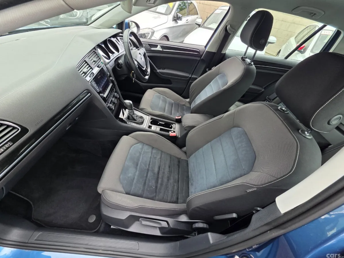 Volkswagen Golf Hatchback, Petrol, 2014, Blue