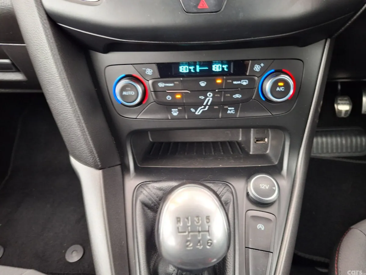 Ford Focus Hatchback, Diesel, 2018, Black