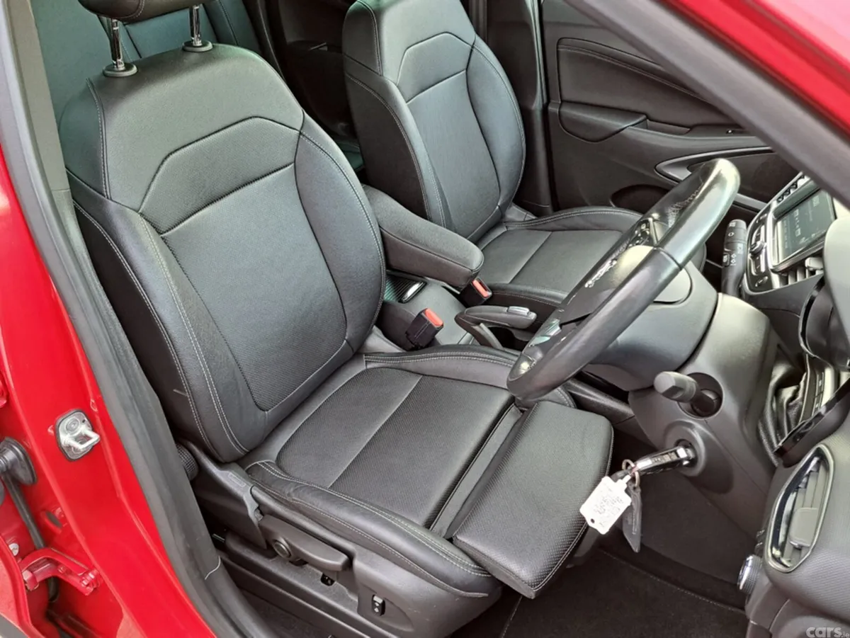 Opel Crossland SUV, Petrol, 2022, Red
