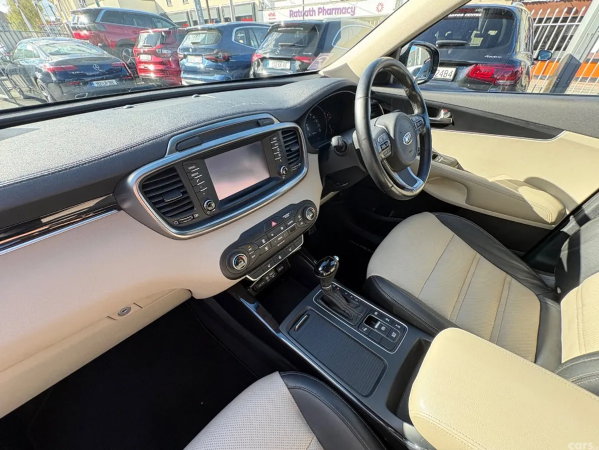 Kia Sorento SUV, Diesel, 2017, Grey
