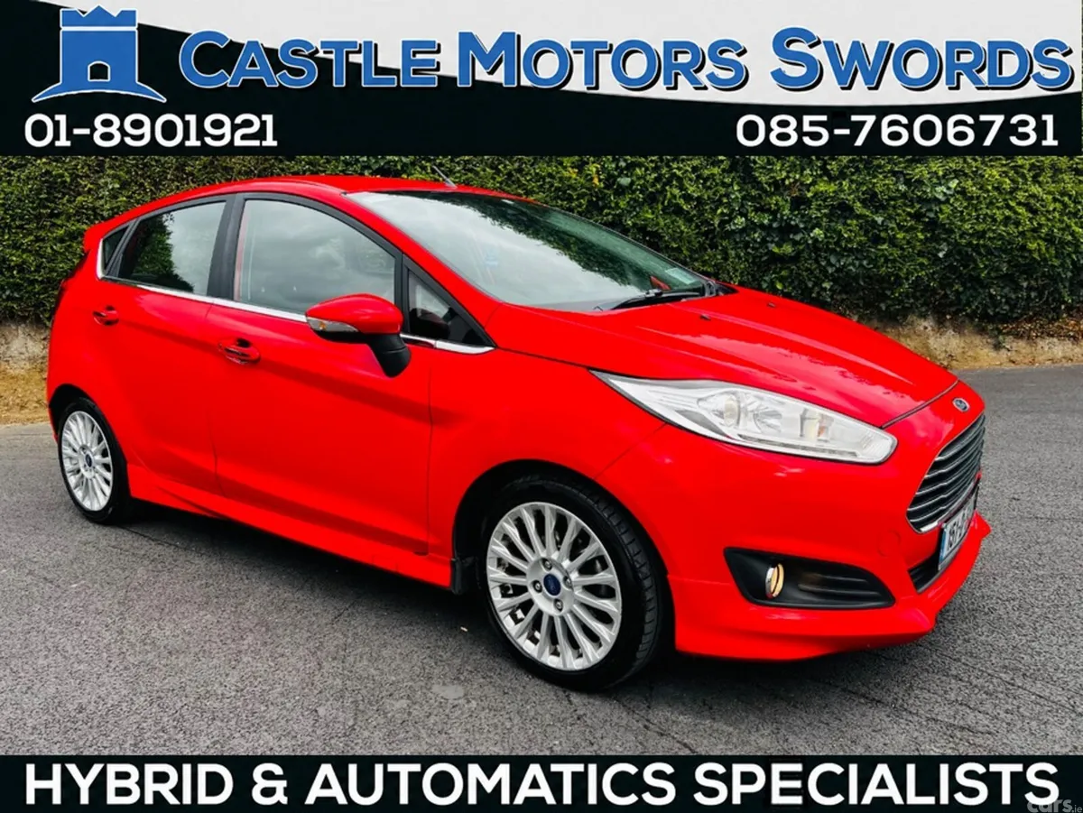 Ford Fiesta Hatchback, Petrol, 2015, Red