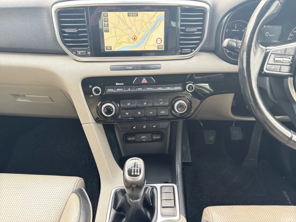 Kia Sportage MPV, Diesel, 2019, White