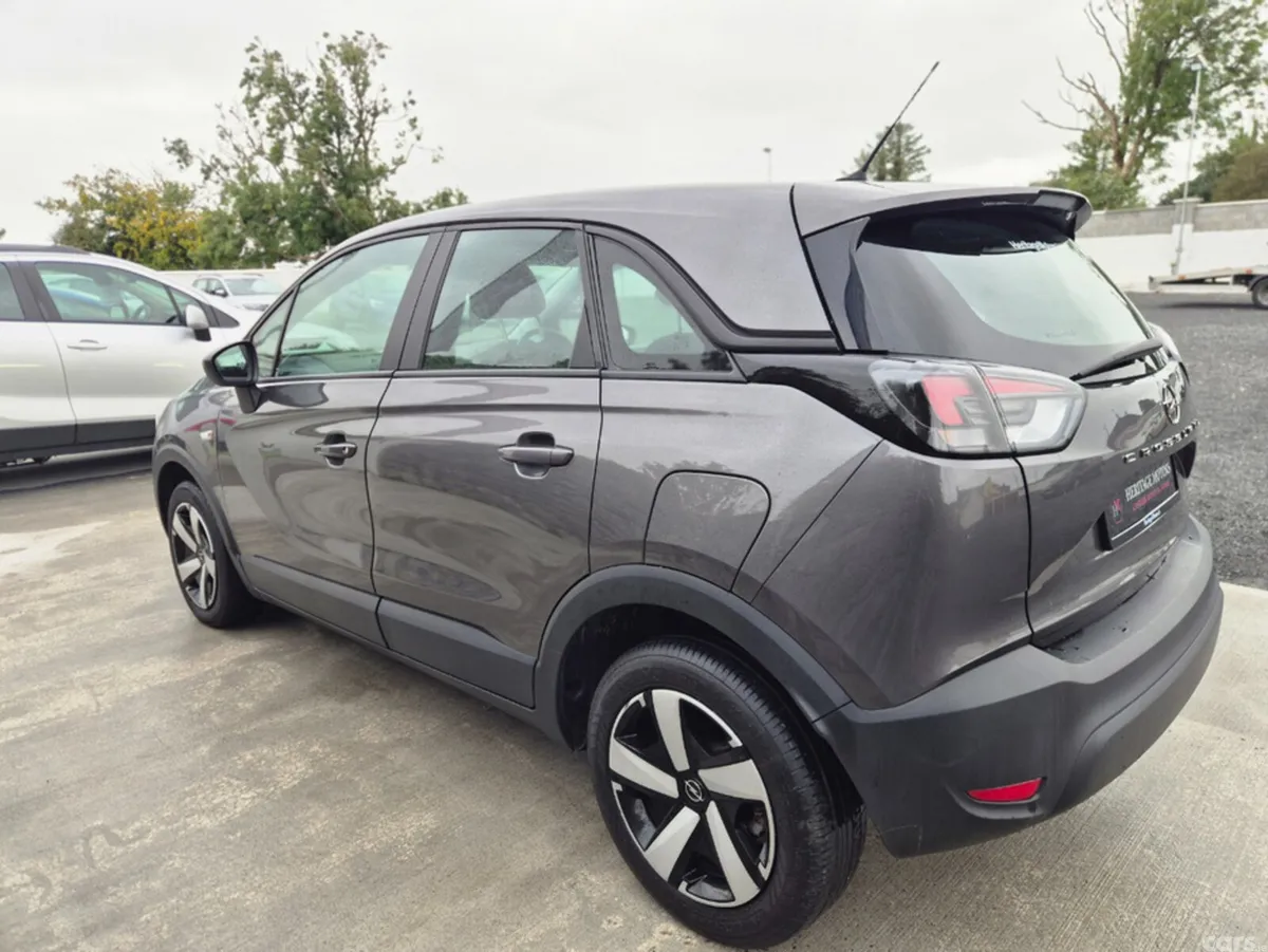 Opel Crossland MPV, Diesel, 2022, Grey