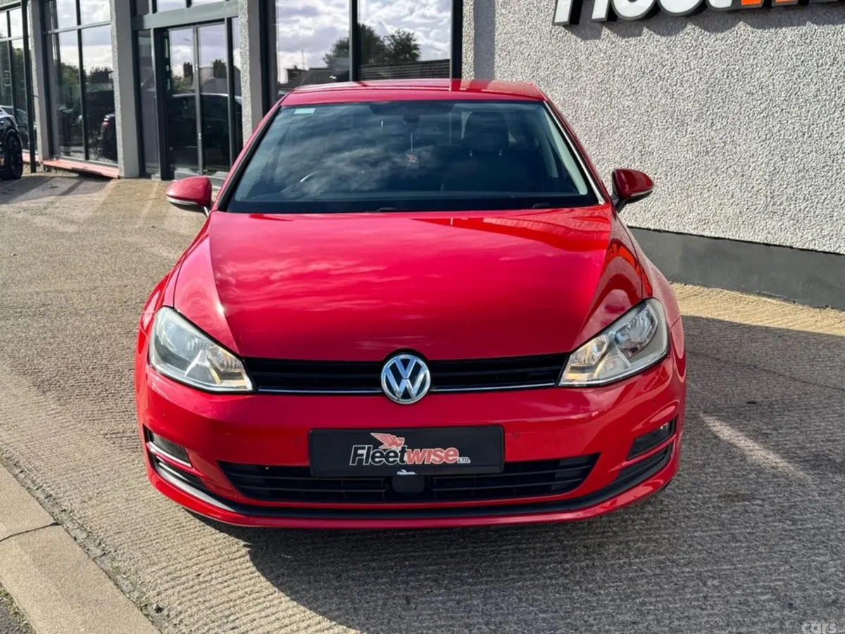 Volkswagen Golf Hatchback, Diesel, 2016, Red