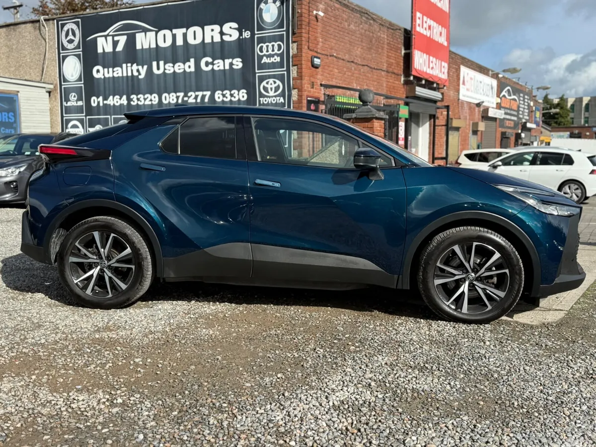 Toyota C-HR SUV, Petrol Plug-in Hybrid, 2024, Blue