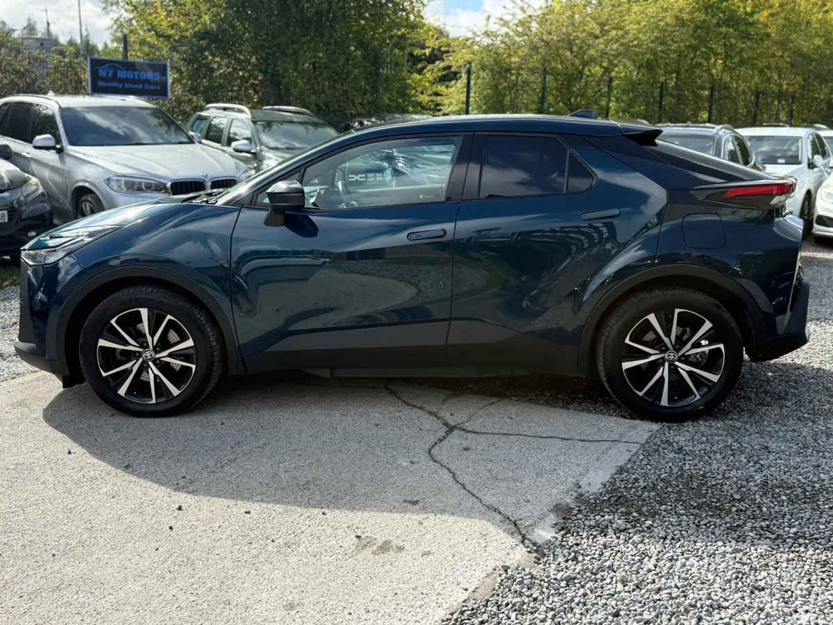Toyota C-HR SUV, Petrol Plug-in Hybrid, 2024, Blue