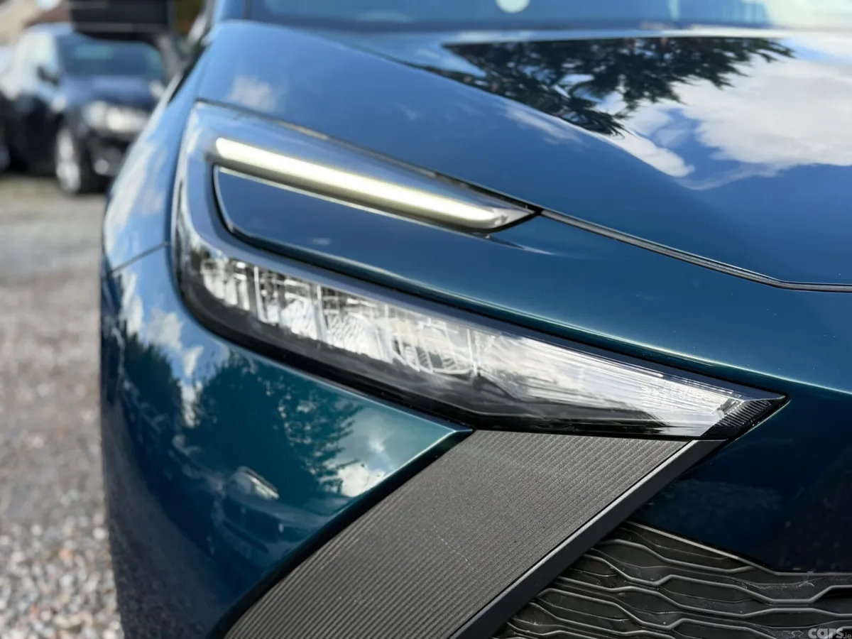Toyota C-HR SUV, Petrol Plug-in Hybrid, 2024, Blue