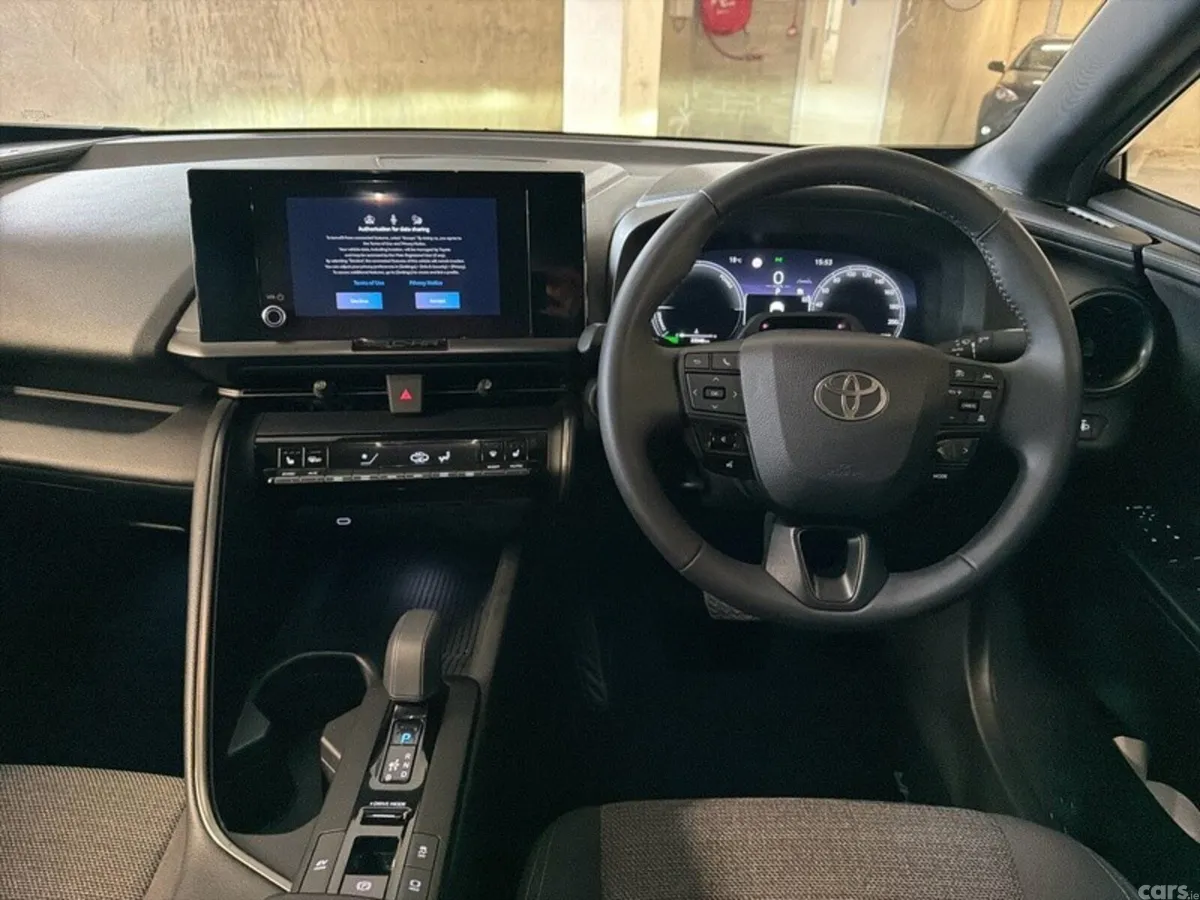 Toyota C-HR SUV, Petrol Hybrid, 2026, Grey