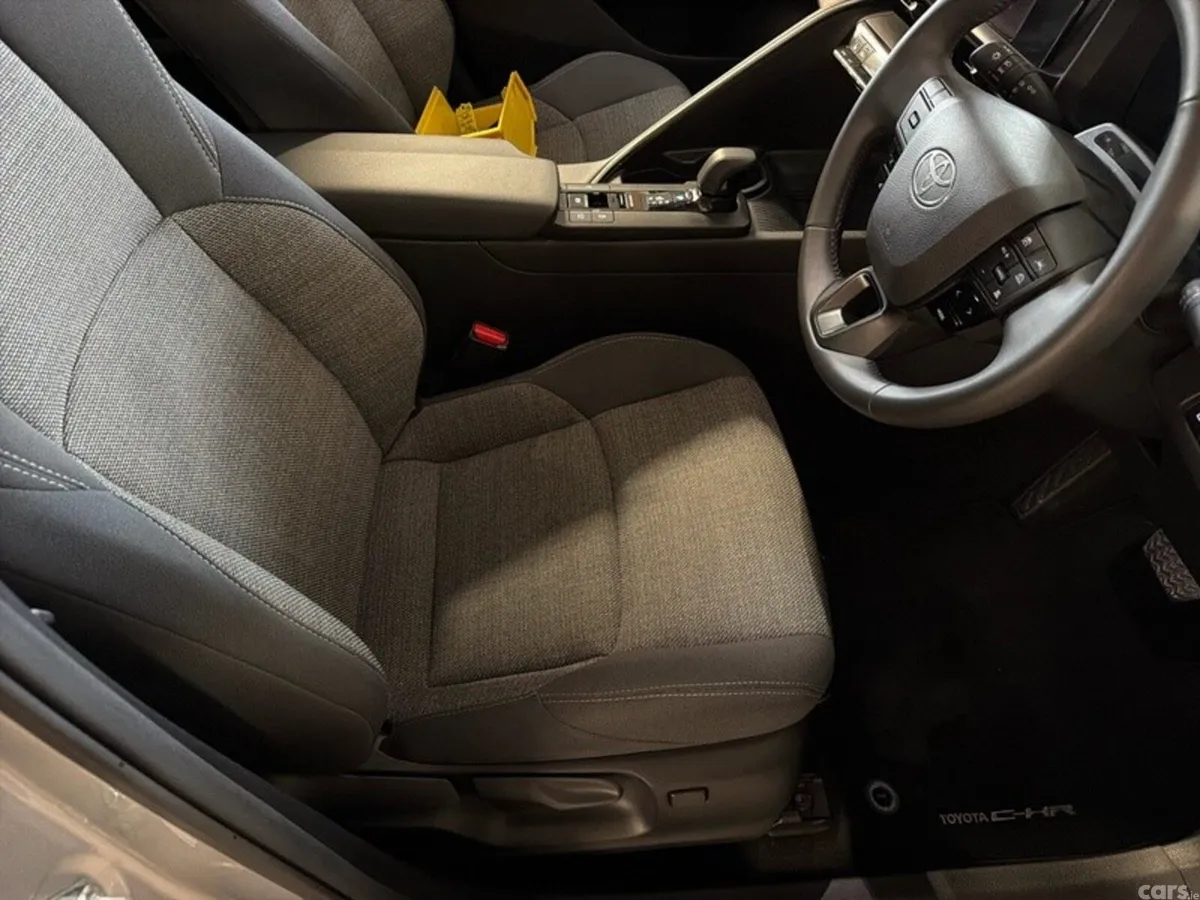 Toyota C-HR SUV, Petrol Hybrid, 2026, Grey