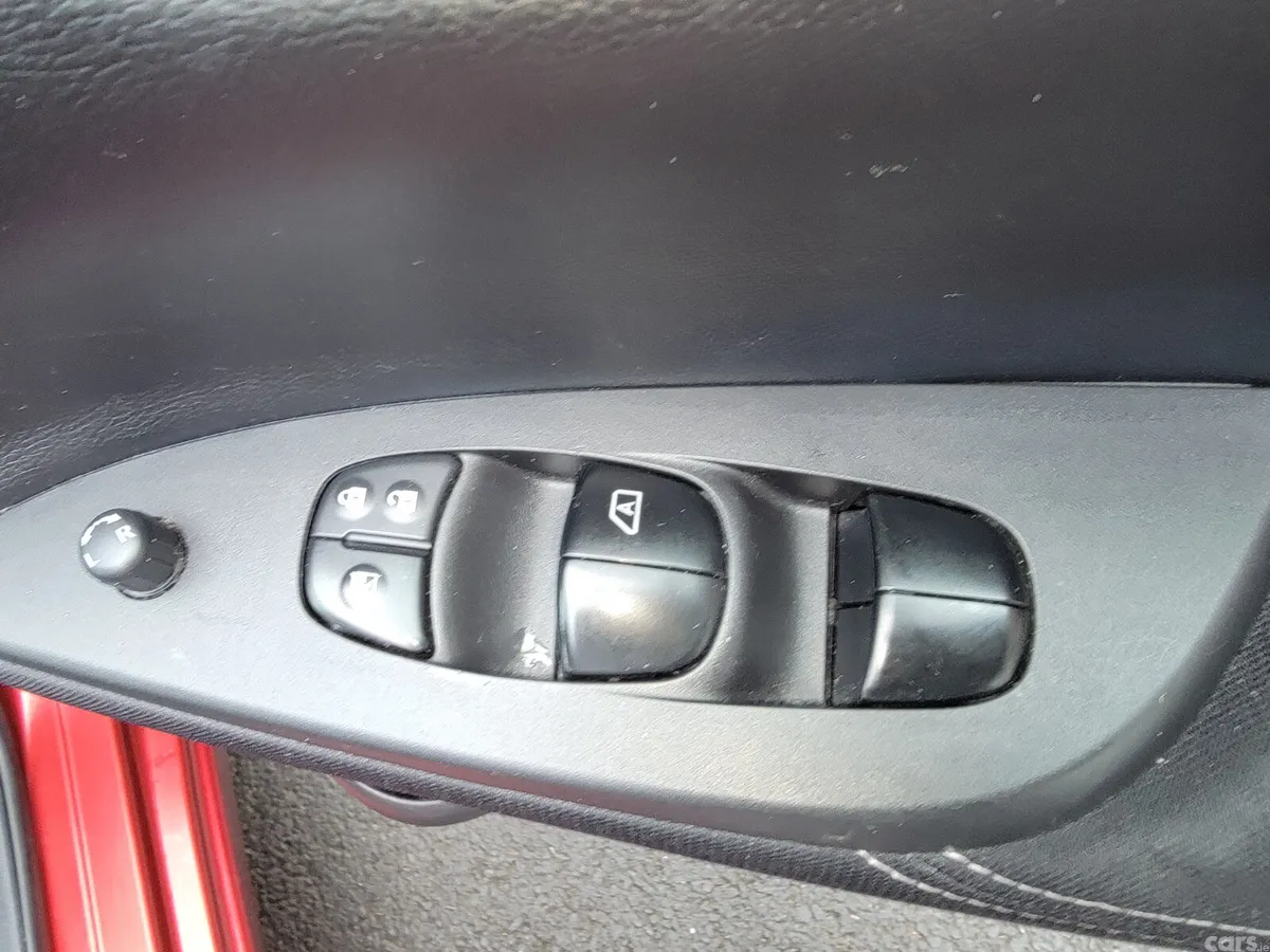 Nissan Pulsar Hatchback, Petrol, 2016, Silver