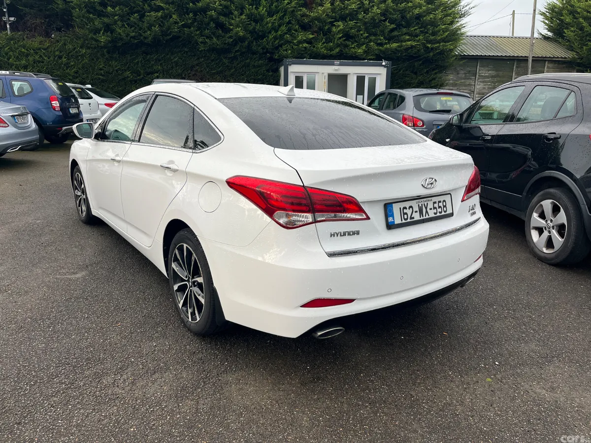 Hyundai i40 Saloon, Diesel, 2016, White