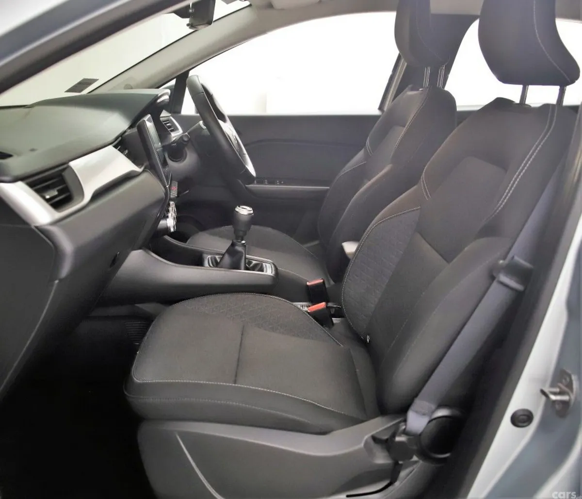 Renault Captur SUV, Petrol, 2024, Silver
