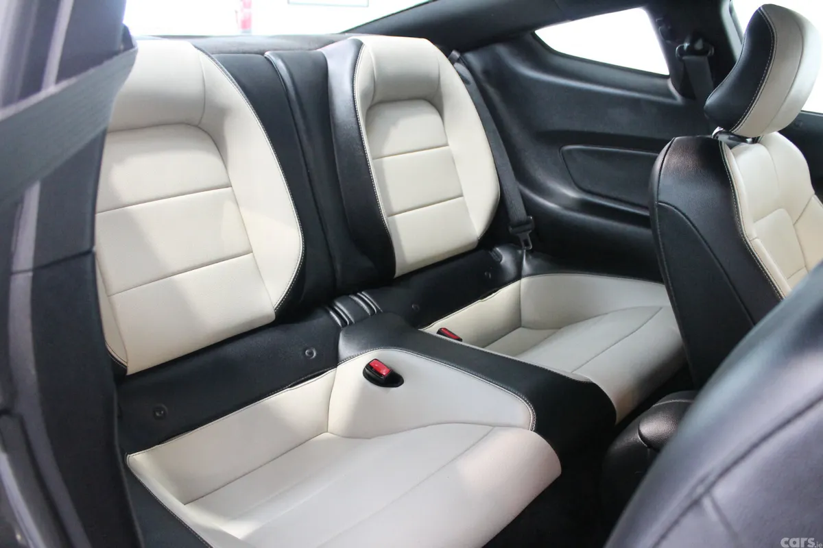 Ford Mustang Coupe, Petrol, 2017, Grey