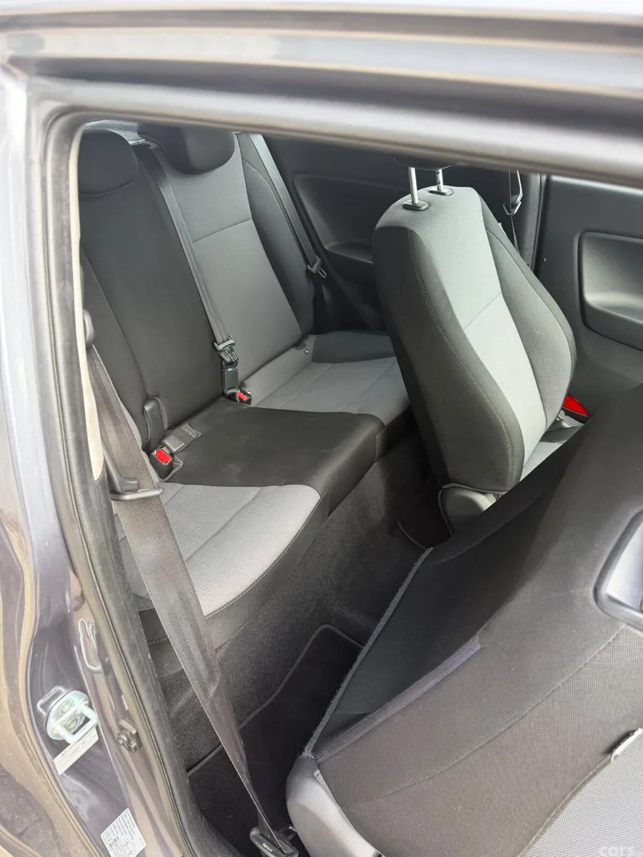 Hyundai i20 Hatchback, Petrol, 2015, Grey