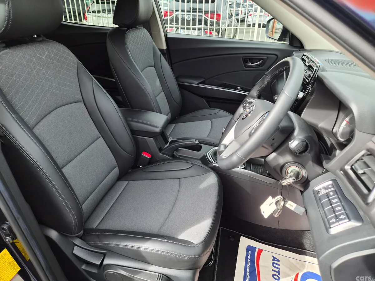 SsangYong Tivoli SUV, Petrol, 2026, Blue