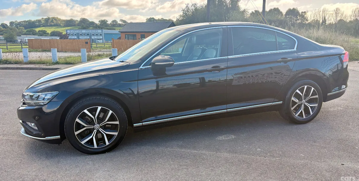 Volkswagen Passat Saloon, Diesel, 2020, Black