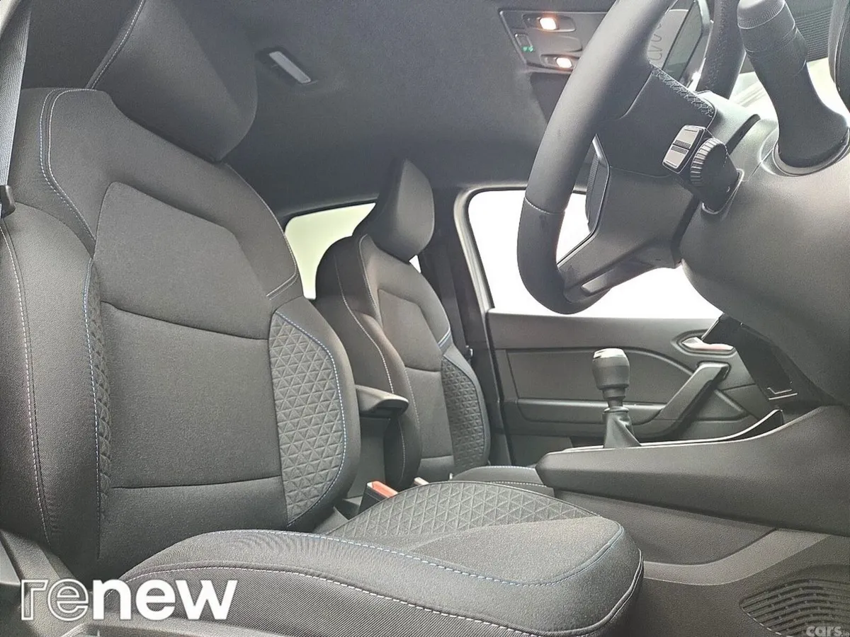 Renault Captur Hatchback, Petrol, 2026, Grey