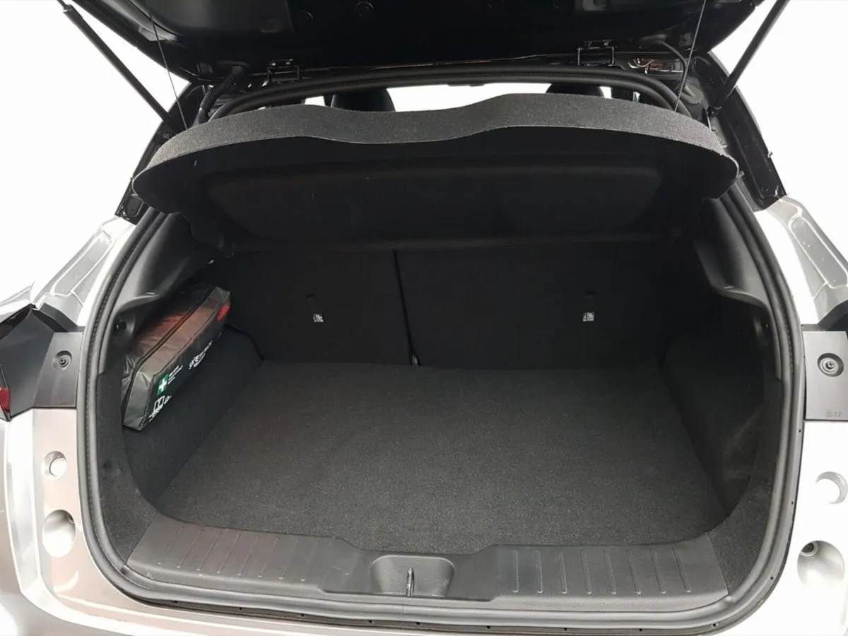 Nissan Juke SUV, Petrol Hybrid, 2024, Grey