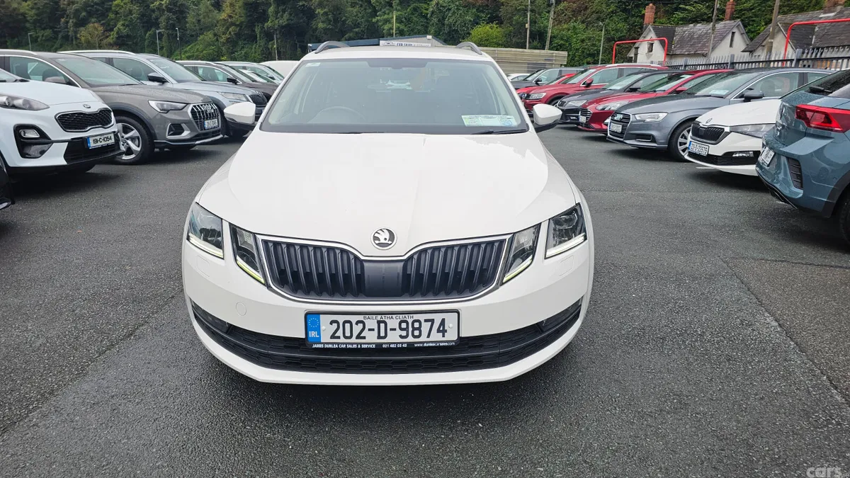 Skoda Octavia Estate, Petrol, 2020, White