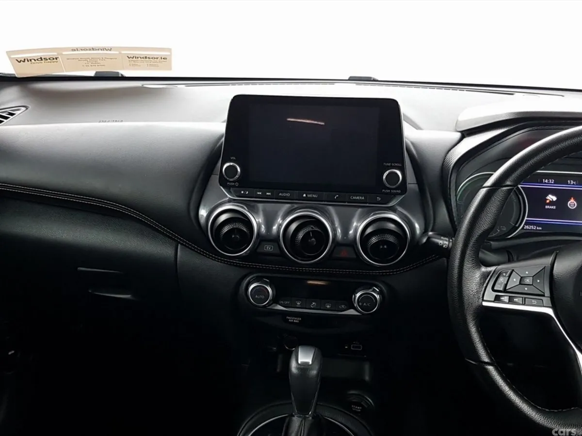 Nissan Juke SUV, Petrol Hybrid, 2024, Grey