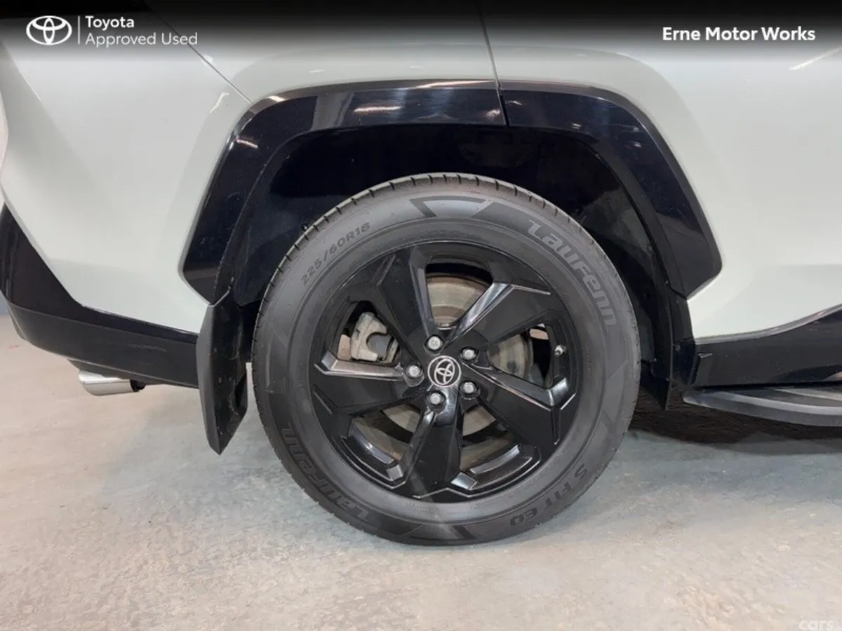 Toyota RAV4 SUV, Petrol Hybrid, 2022, White
