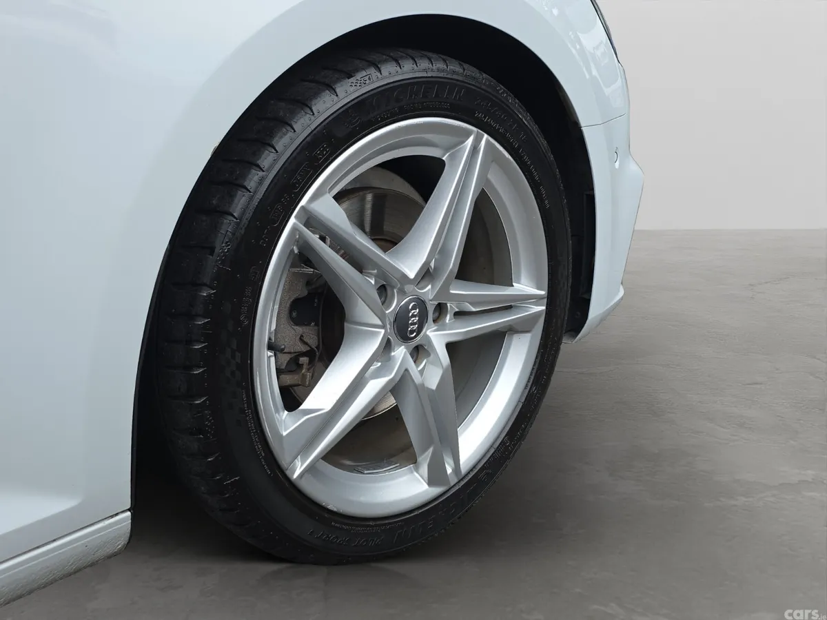 Audi A4 Estate, Petrol, 2020, White