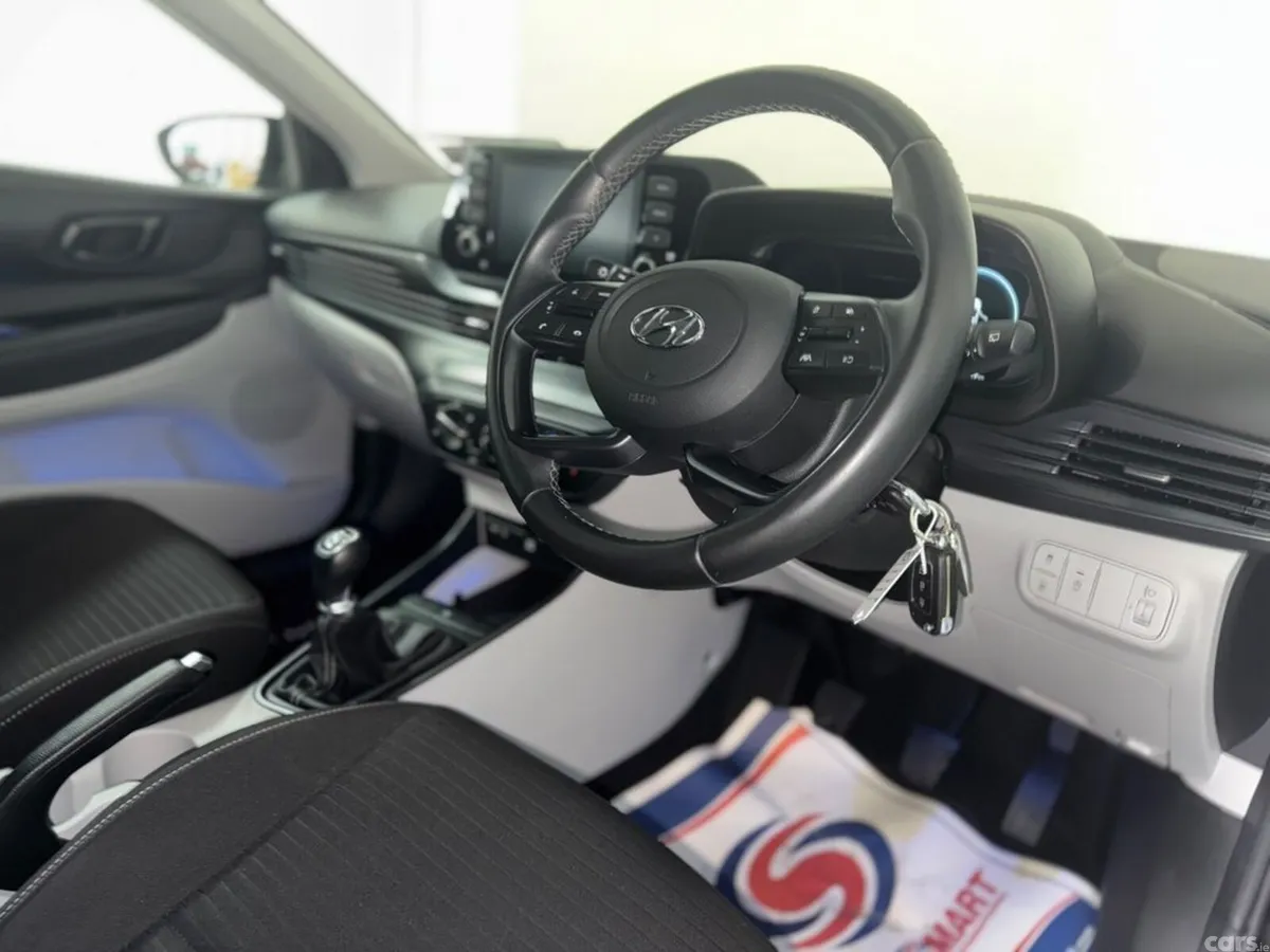 Hyundai i20 Hatchback, Petrol, 2021, Black