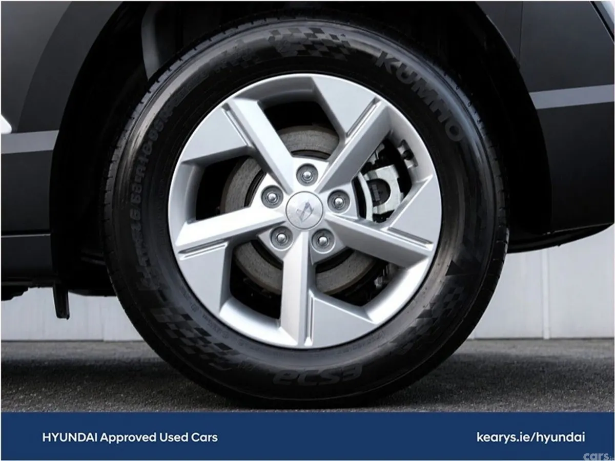 Hyundai KONA MPV, Petrol Hybrid, 2024, White