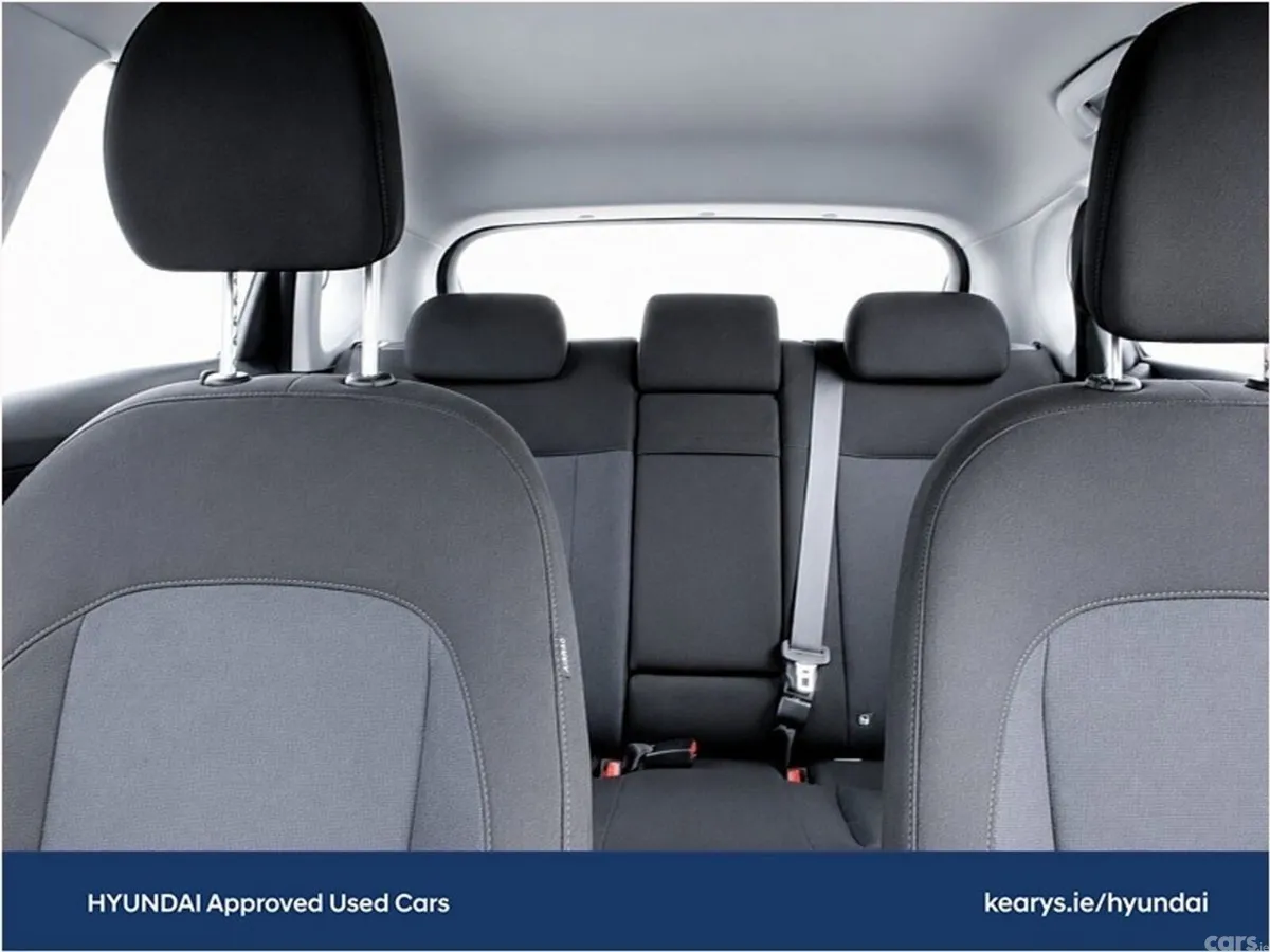 Hyundai KONA MPV, Petrol Hybrid, 2024, White