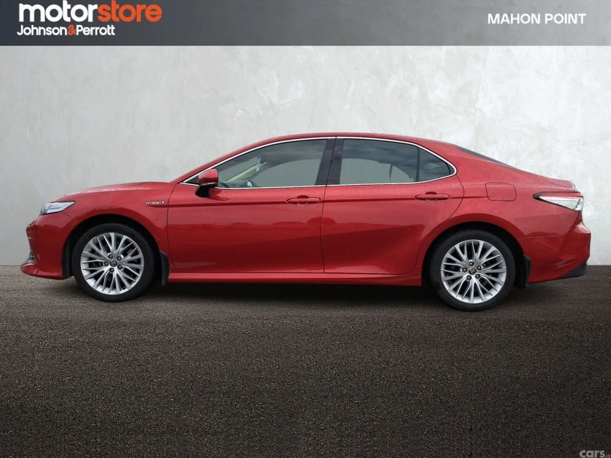 Toyota Camry Saloon, Petrol Hybrid, 2021, Red