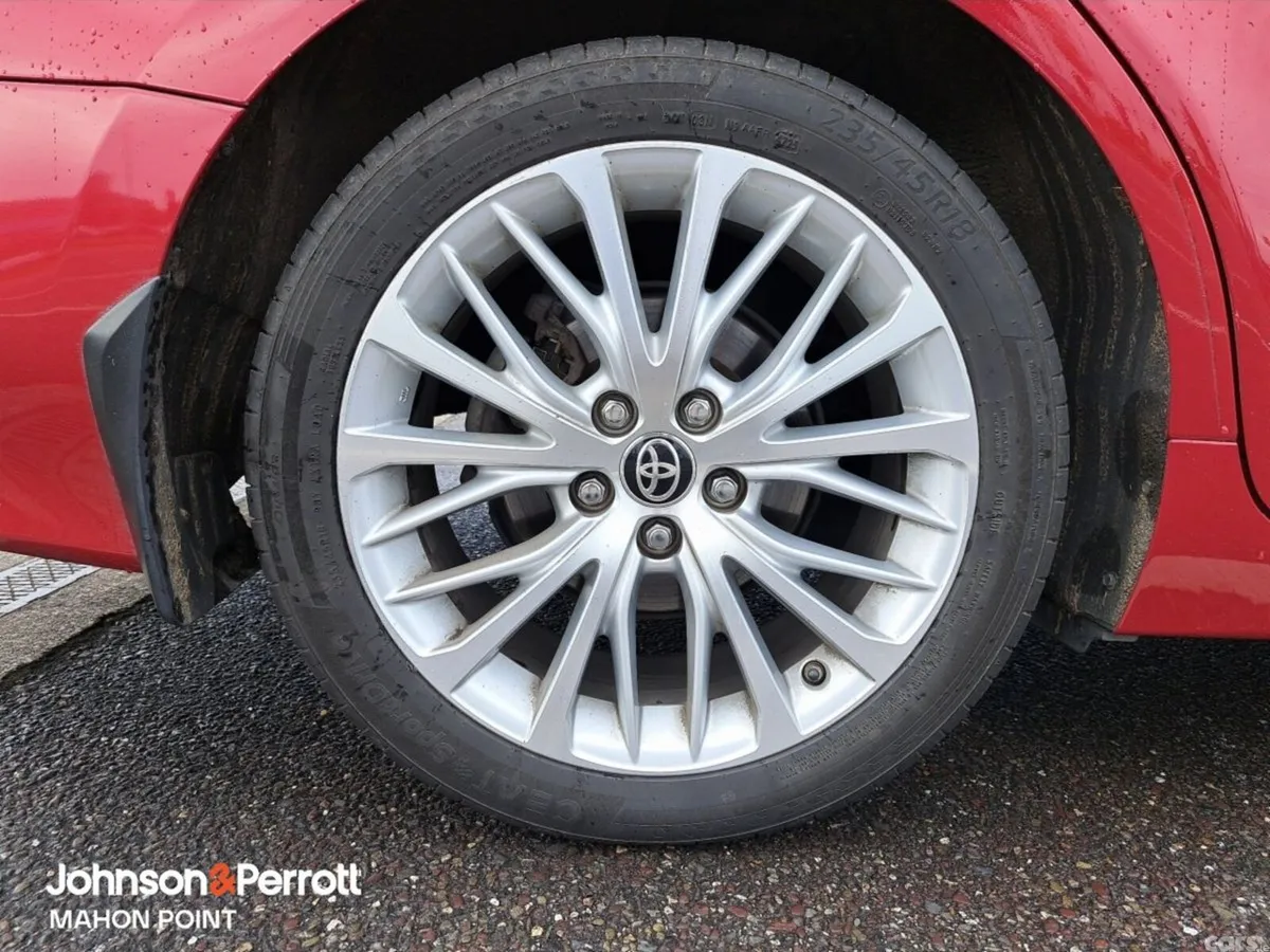 Toyota Camry Saloon, Petrol Hybrid, 2021, Red