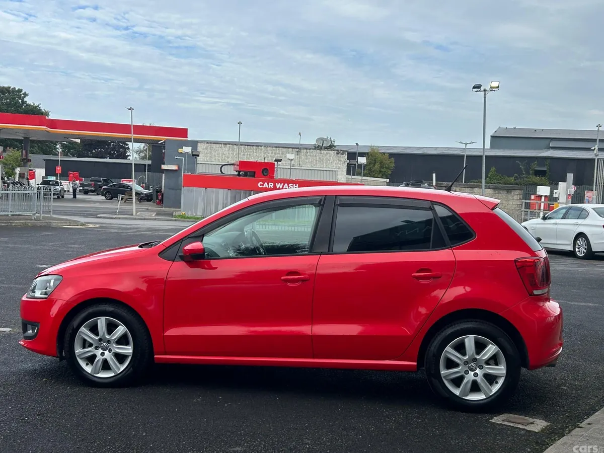 Volkswagen Polo Hatchback, Petrol, 2012, Red