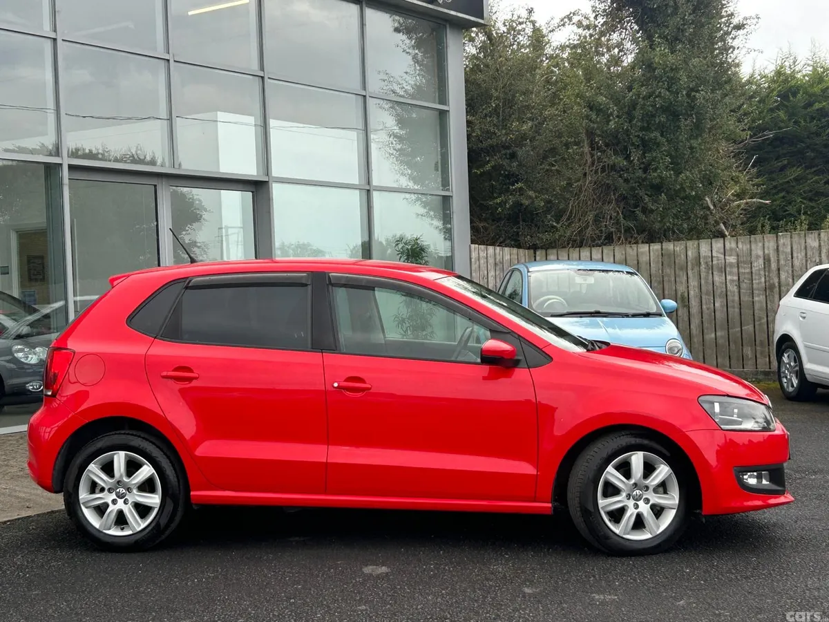 Volkswagen Polo Hatchback, Petrol, 2012, Red