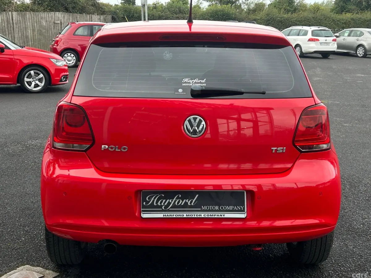 Volkswagen Polo Hatchback, Petrol, 2012, Red