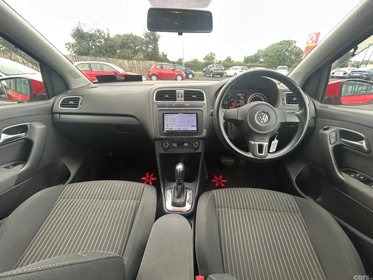 Volkswagen Polo Hatchback, Petrol, 2012, Red
