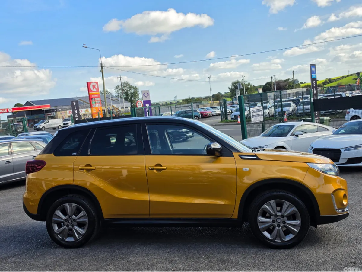 Suzuki Vitara SUV, Petrol, 2021, Gold