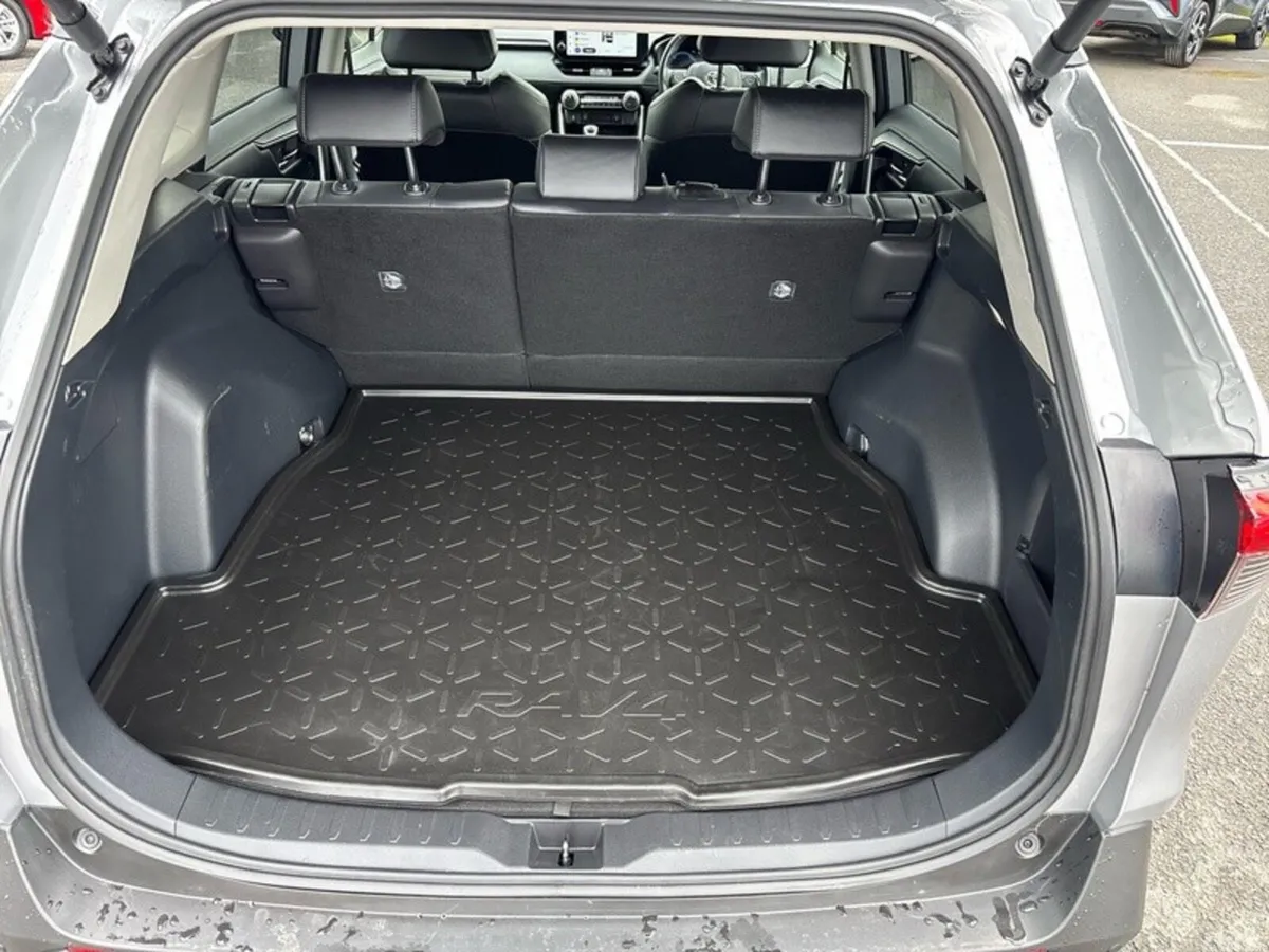Toyota RAV4 SUV, Petrol Hybrid, 2024, Grey
