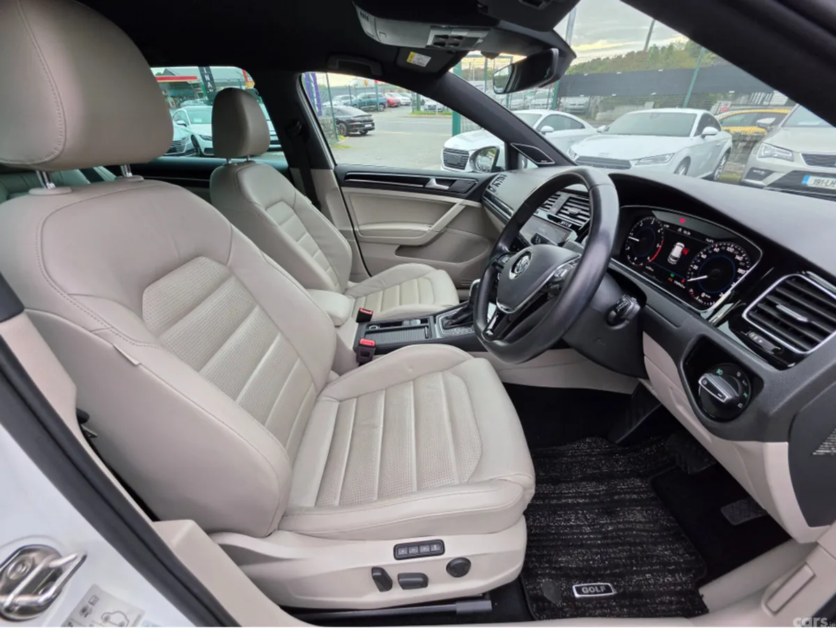 Volkswagen Golf Hatchback, Diesel, 2019, White