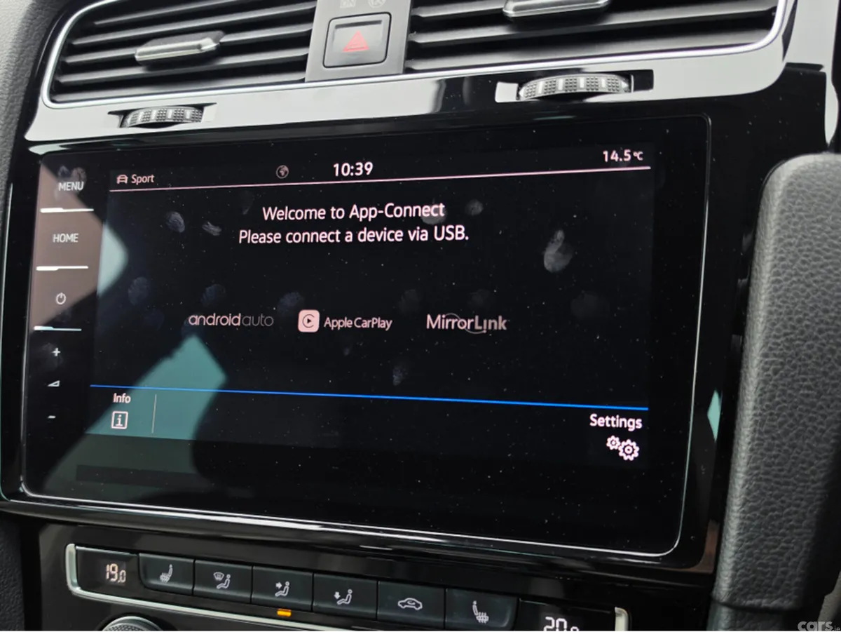Volkswagen Golf Hatchback, Diesel, 2019, White