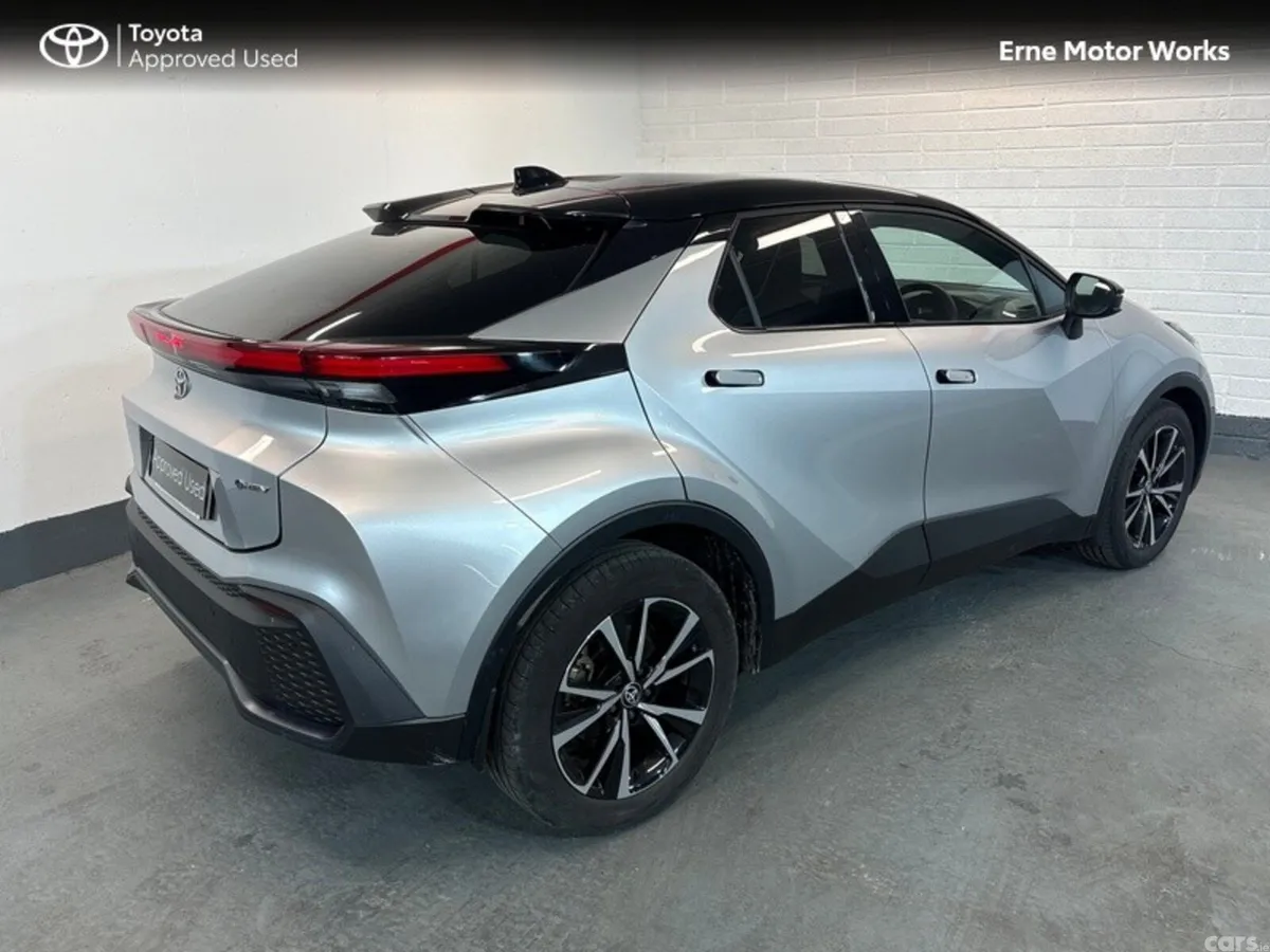 Toyota C-HR SUV, Petrol Hybrid, 2024, Silver