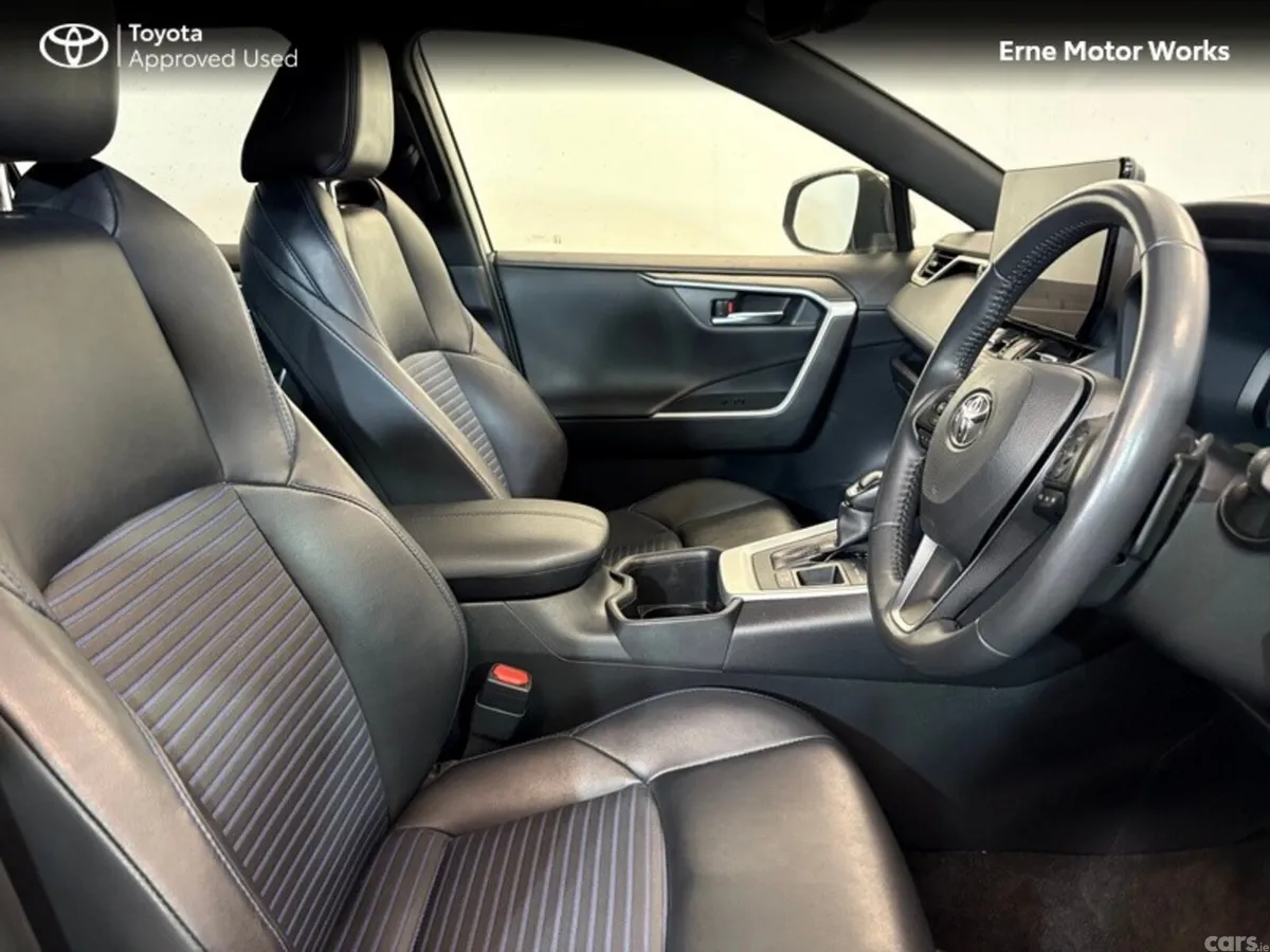 Toyota RAV4 SUV, Petrol Hybrid, 2023, Grey