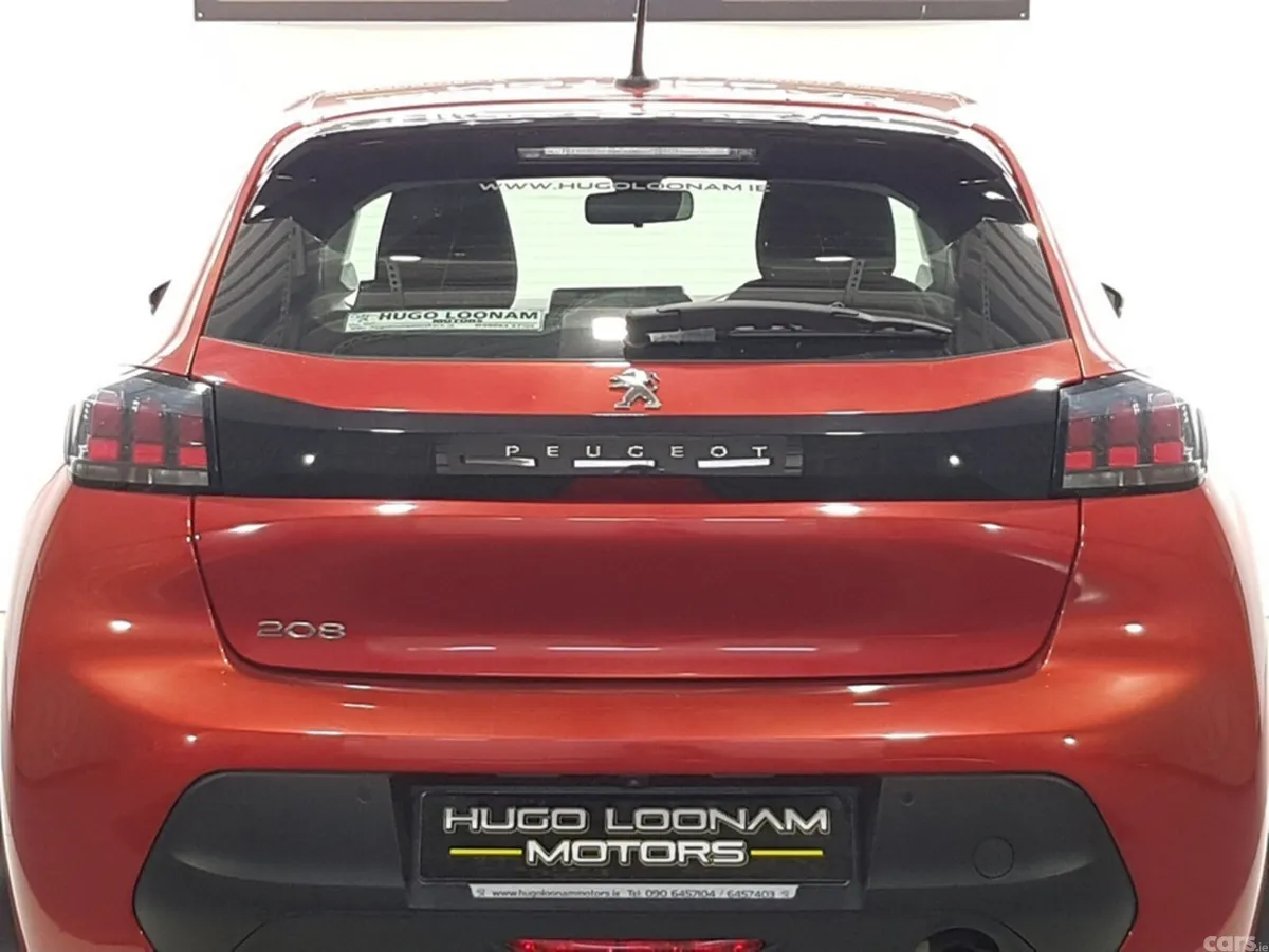 Peugeot 208 Hatchback, Petrol, 2021, Red