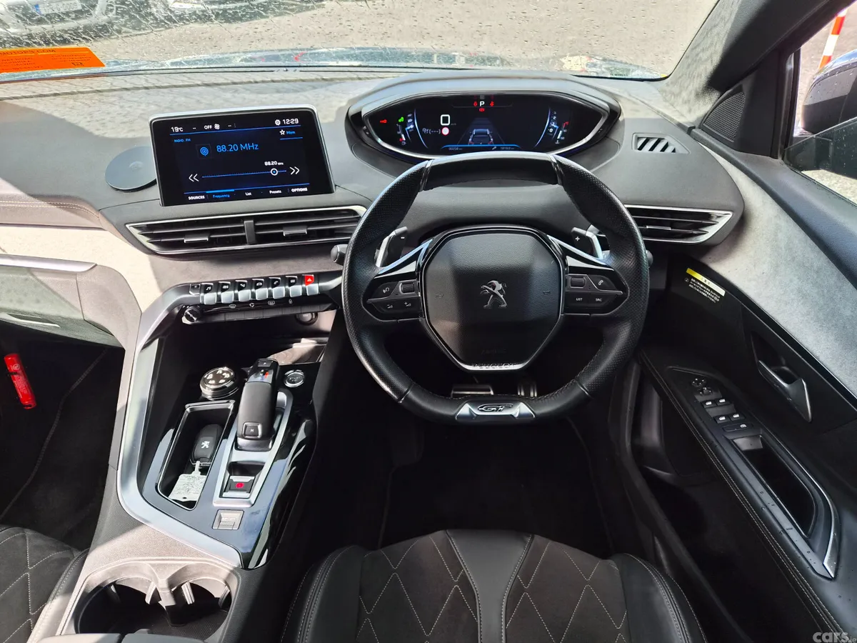 Peugeot 5008 MPV, Diesel, 2018, Blue