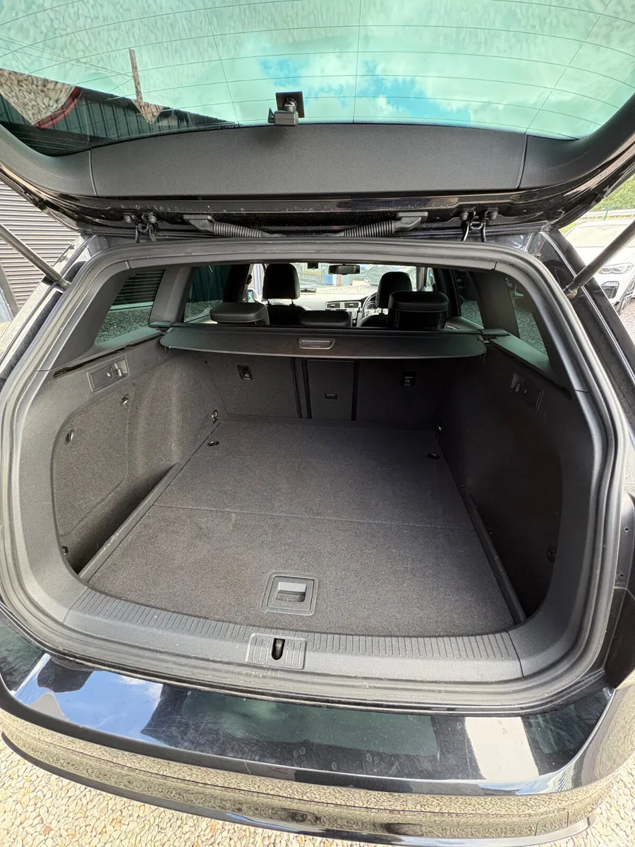 Volkswagen Golf Estate, Petrol, 2015, Black