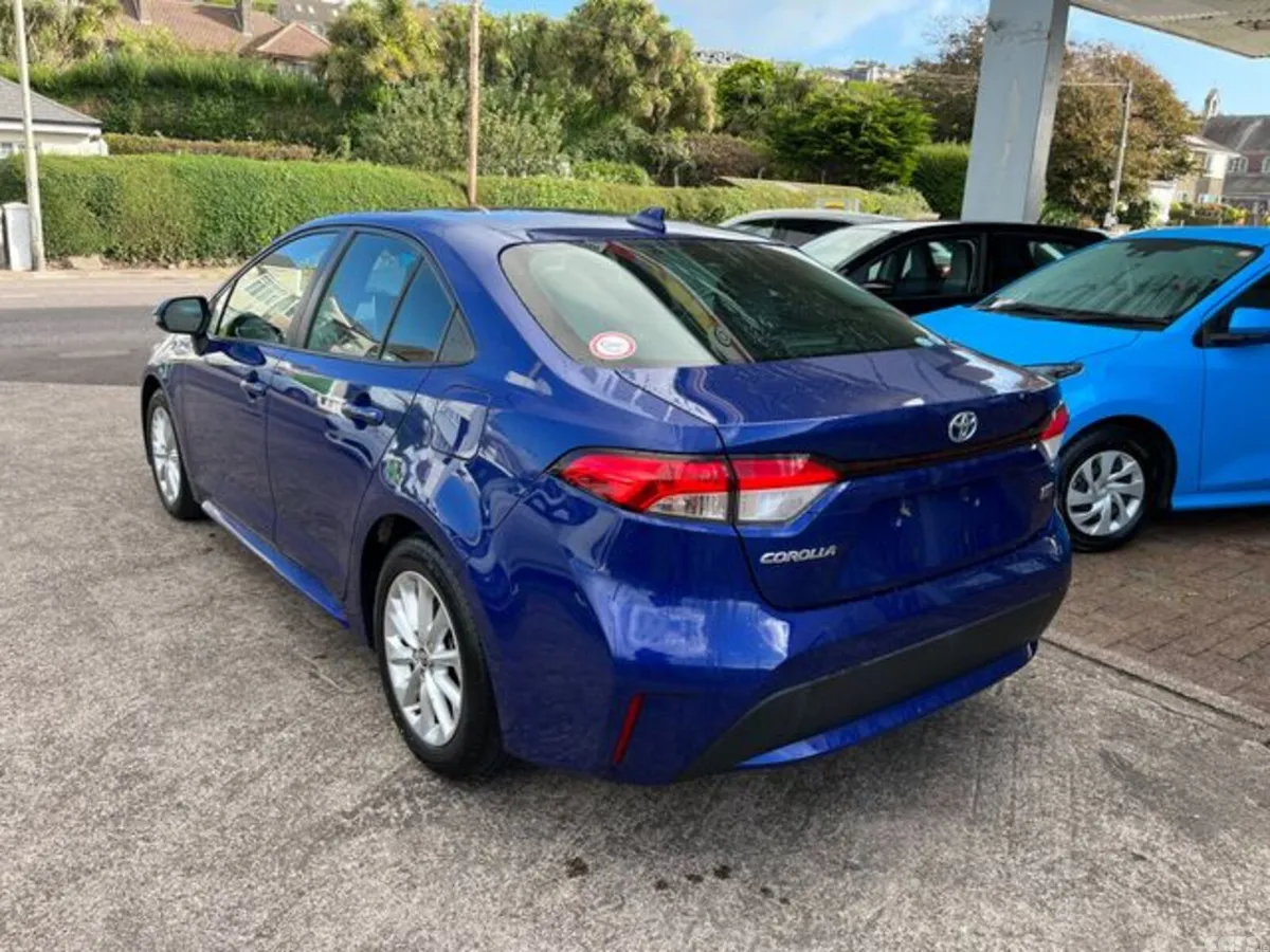 Toyota Corolla Saloon, Petrol Hybrid, 2021, Blue