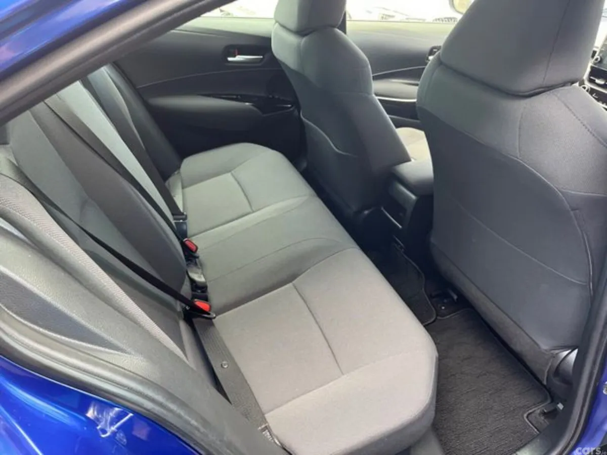 Toyota Corolla Saloon, Petrol Hybrid, 2021, Blue