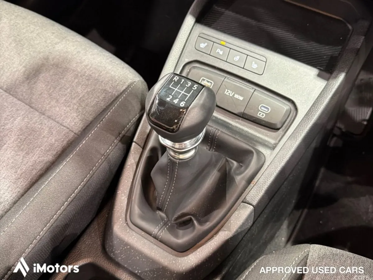 Kia Stonic SUV, Petrol Hybrid, 2026, Blue