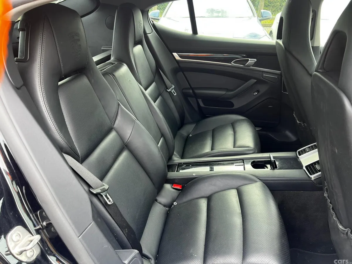 Porsche Panamera Hatchback, Petrol Plug-in Hybrid, 2014, Black