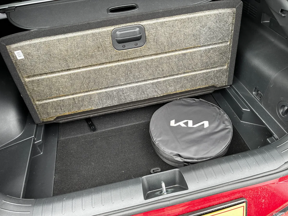 Kia EV6 Hatchback, Electric, 2025, Red